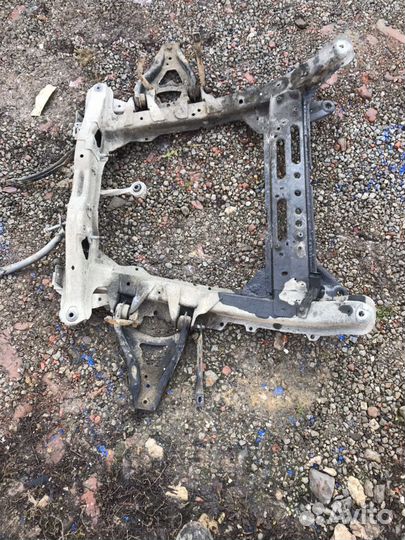 Renault Megan 1 подрамник