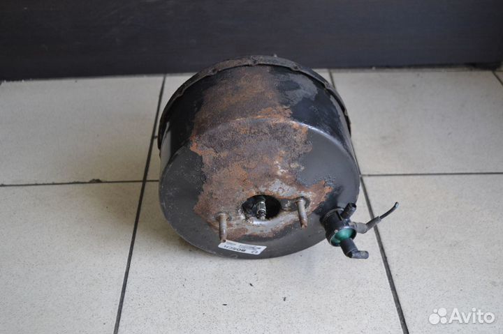 Тормозной вакуум Dodge Stratus 1