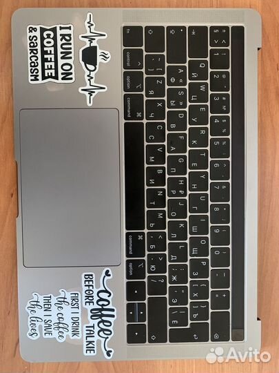 Продаю MacBook Pro 2018 13 touchbar на запчасти