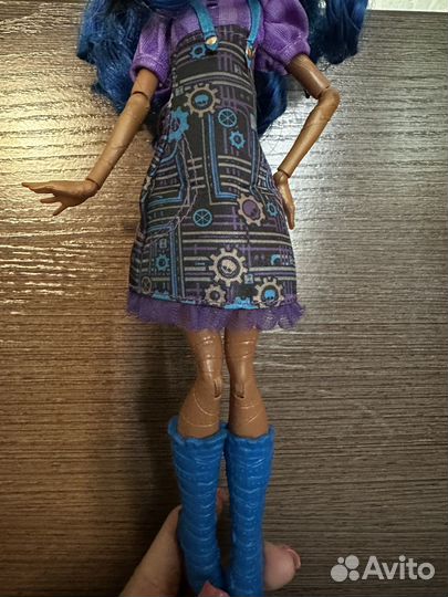 Кукла монстр хай робекка