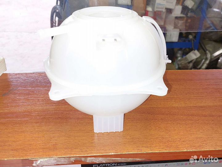 Расширительный бачок Фольксваген Поло, Рапид