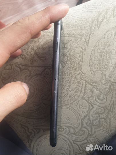 Телефон iPhone 8 64 гб