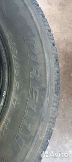 Pirelli Ice 245/65 R17