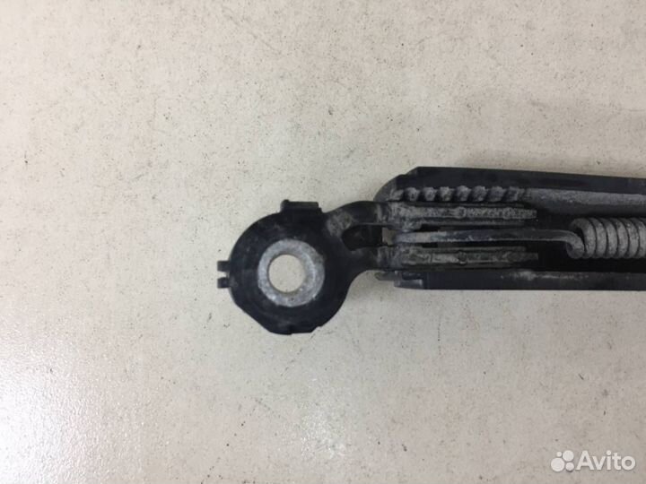 Поводок стеклоочистителя задний Skoda Rapid 2012-2