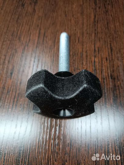 Винт струбцины для рулей Thrustmaster TMX/T150/RGT