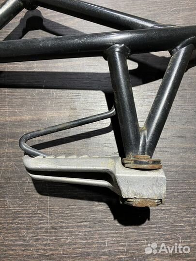 Кронштейн правой подножки kawasaki Versys 650 ABS