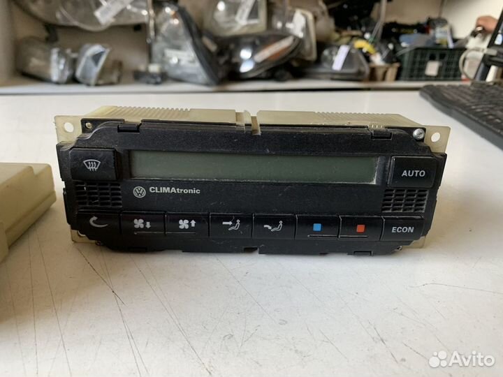 Блок управления климатом VW Passat B5