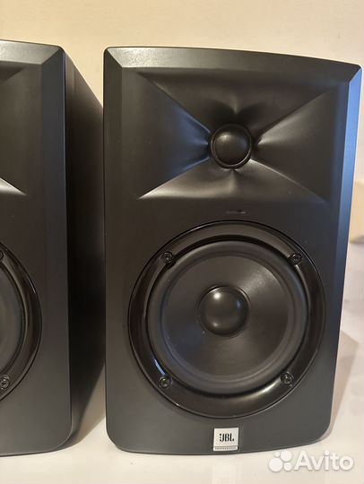 Мониторы JBL LSR305 пара