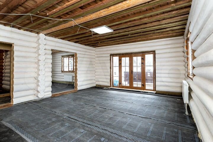 Коттедж 215 м² на участке 12 сот.