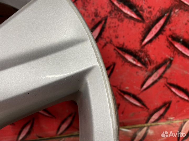 Диск колеса R18 литой Lexus LX 2013-2015