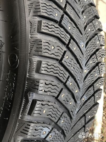 Michelin X-Ice North 4 225/55 R17
