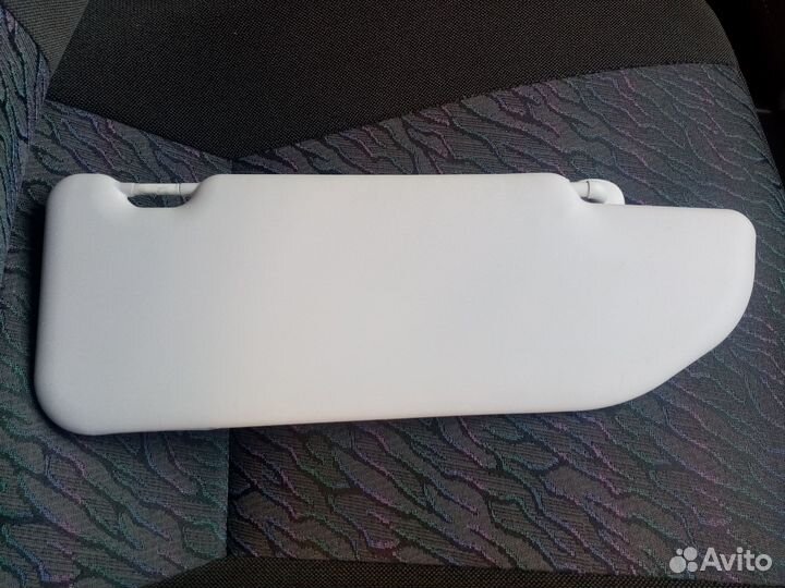 Солнцезащитный козырек vesta