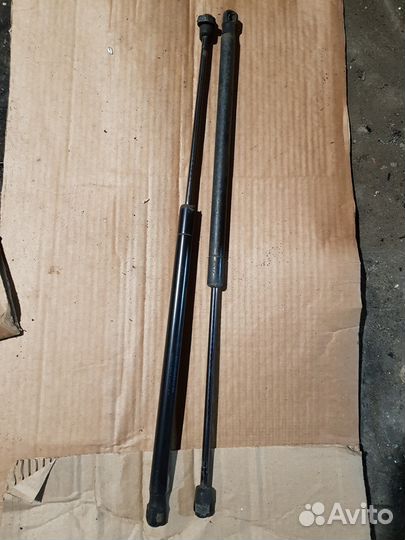 Форд Фьюжн упор крышки багажник ford fusion