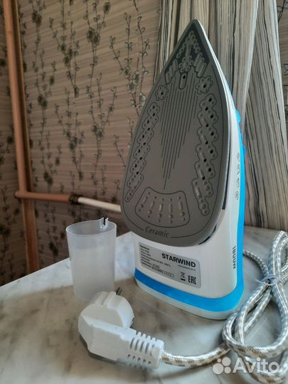 Утюг новый