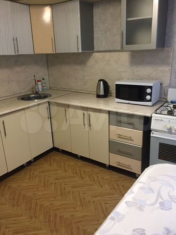 2-к. квартира, 54 м², 2/10 эт.