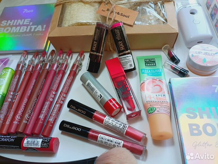 Набор косметики пакетом