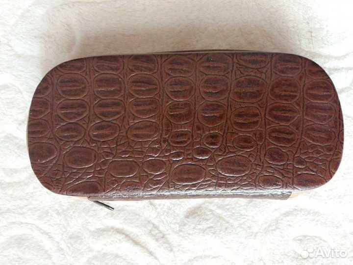 Футляры (чехлы) для очков