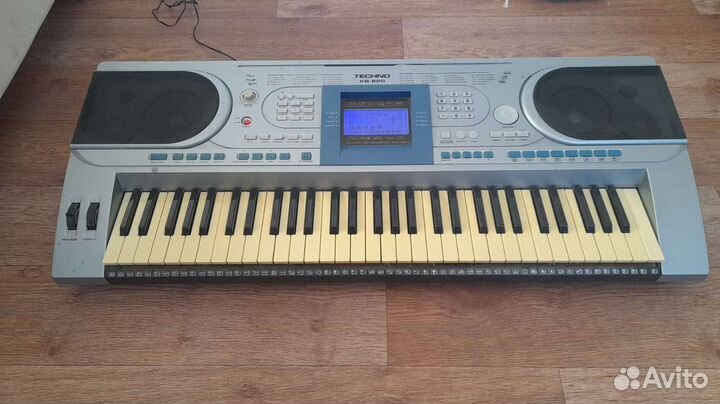 Синтезатор kb-820