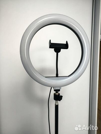 Лампа кольцевая LED и штатив