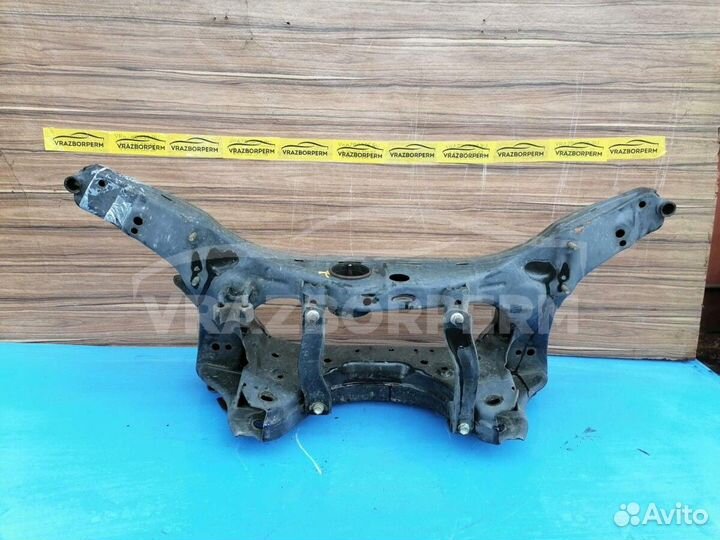 Подрамник задний Nissan X-Trail