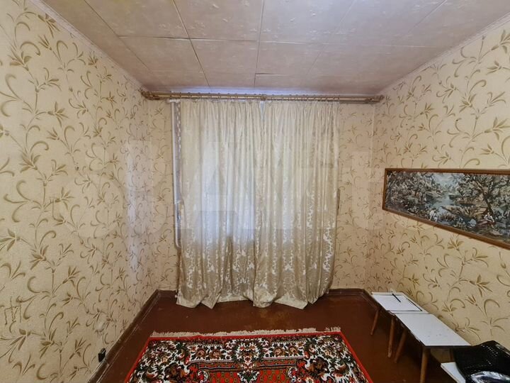 Комната 12,3 м² в 4-к., 2/5 эт.