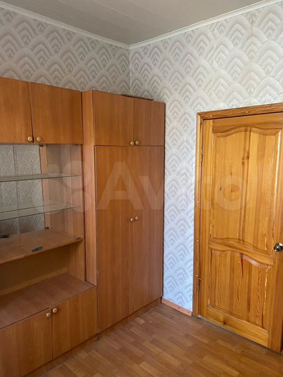 Комната 10 м² в 4-к., 2/5 эт.