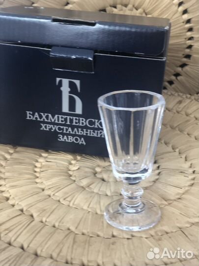 Стопки рюмки фужеры