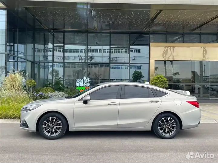 Hongqi H5 1.5 AMT, 2021, 53 000 км