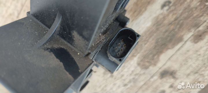 Мерседес W211 педаль газа