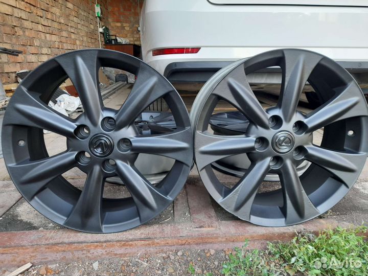 Диски r17 5x114.3 цо 60.1 ет 35