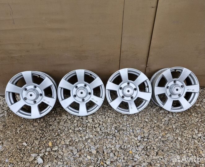 Литые диски r15 5 на 139,7 et 45 dia 98,5 Нива