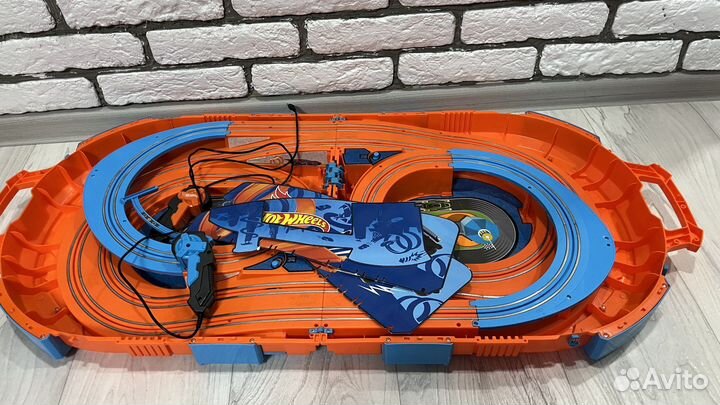 Набор с треком hot wheels 1:64 170см