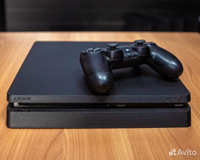 Sony playstation 4 slim