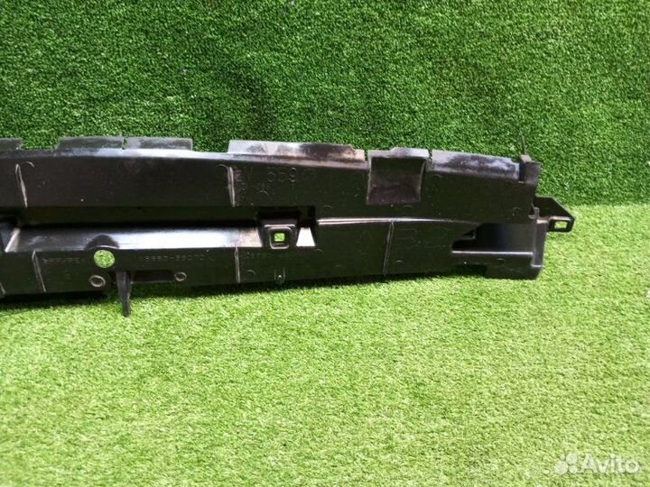 Воздуховод радиатора передний Toyota Rav4