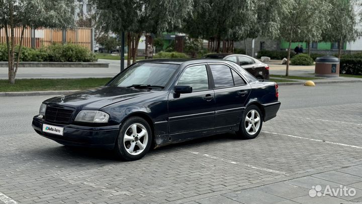 Mercedes-Benz C-класс 2.4 МТ, 1998, 299 999 км