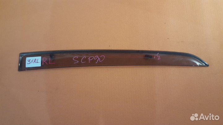 Ветровик Toyota Vitz SCP90 2SZ-FE