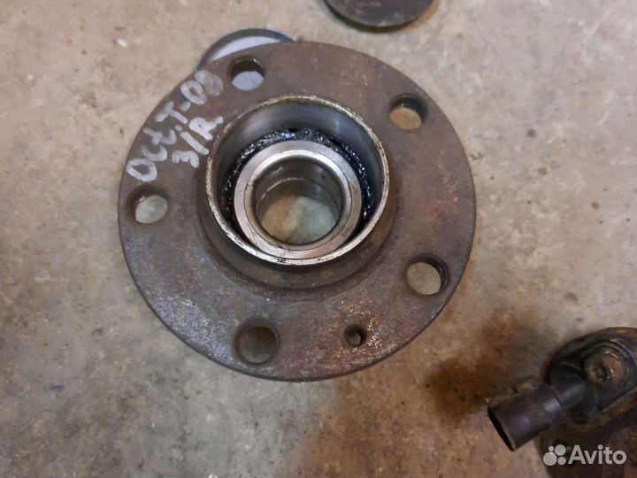 Задние ступицы Skoda Octavia Tour