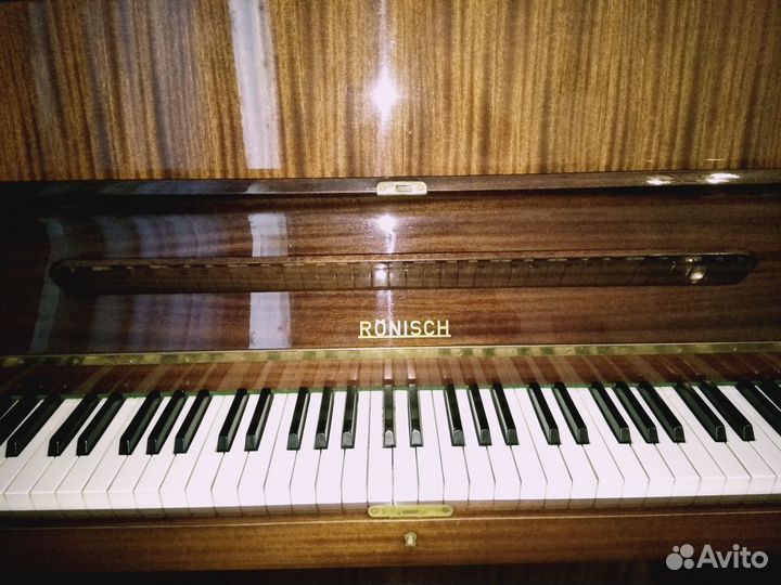 Немецкое пианино de-luxe Ronisch