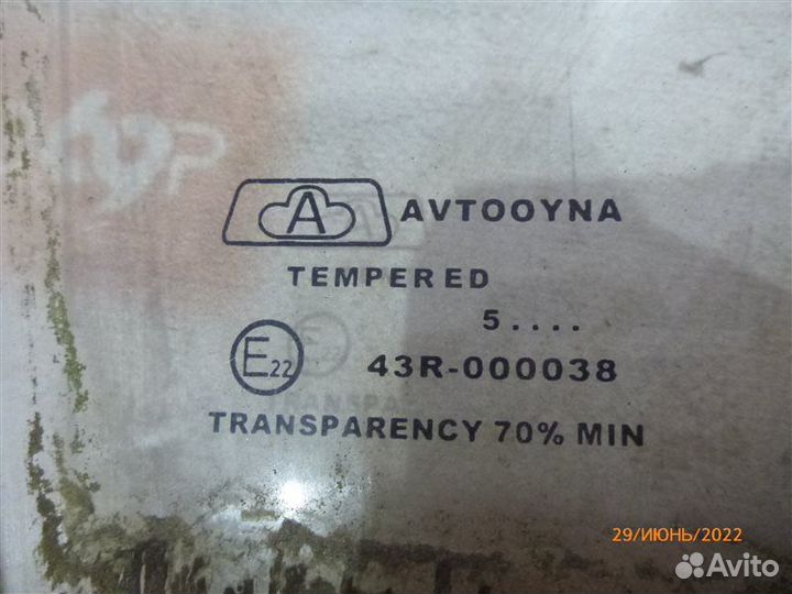 Стекло двери переднее правое Daewoo Nexia N100