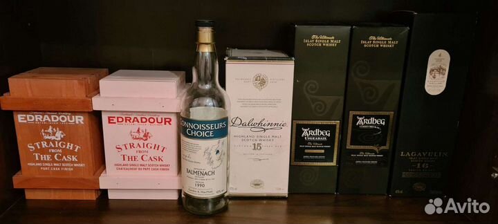 Бутылки из под виски пустые и коробки