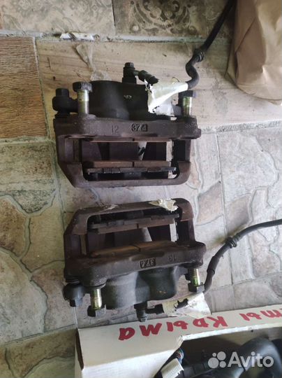 Суппорт Nissan Elgrand 51