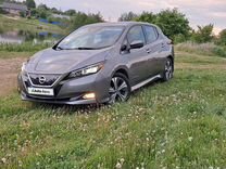 Nissan Leaf AT, 2018, 96 000 км, с пробегом, цена 2 060 000 руб.