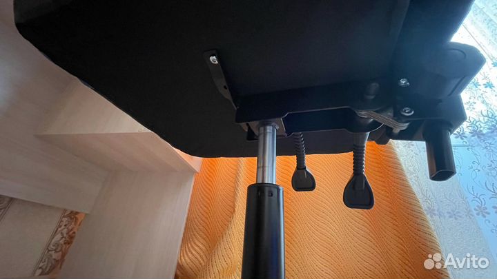 Компьютерное кресло синее (с подножкой, массаж)