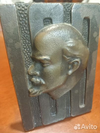 Настольный барельеф Ленин 100 лет