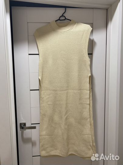 Жилетка женская вязаная длинная