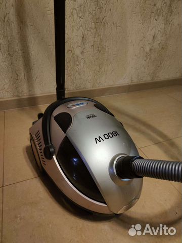 Пылесос Vitek с аквафильтром