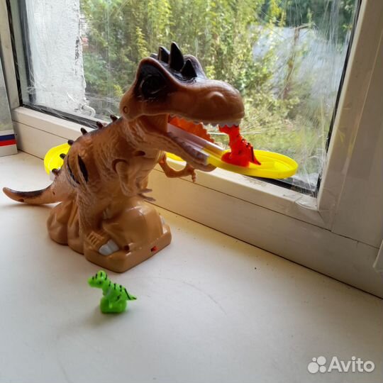 Динозавр интерактивный