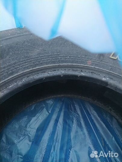 Royal Black Royal A/T 235/70 R16