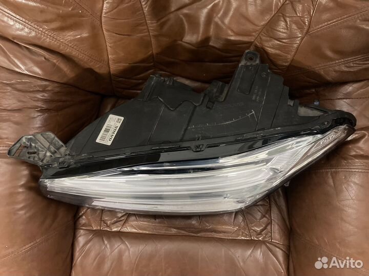 Фара левая Volvo XC90 2