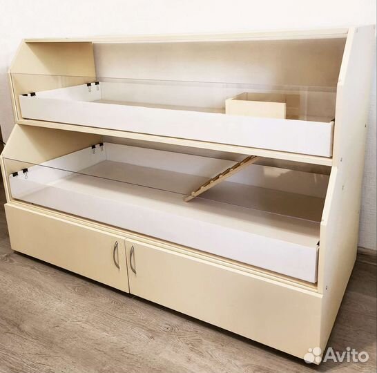 Стеллаж-витрина для морских свинок и др.животных